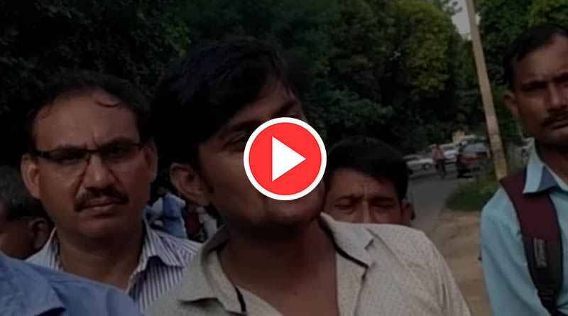 लेबर अफ़सर कहते हैं, बीजेपी को वोट क्यों दिया था, अब भुगतो’