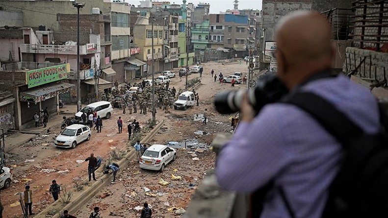 photo journalist at delhi riots/ AP
