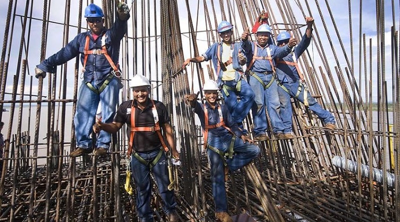 construction workers @alfredo.allais •