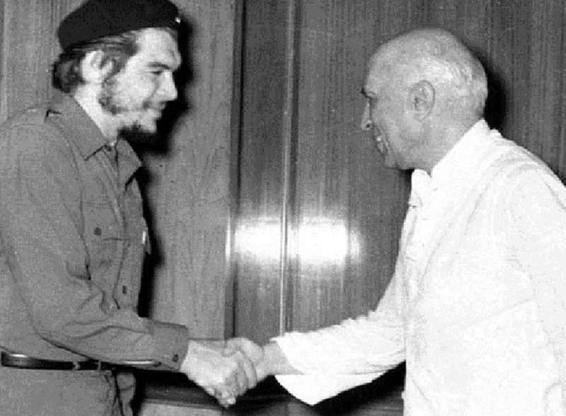 Che Guevara meets with Nehru