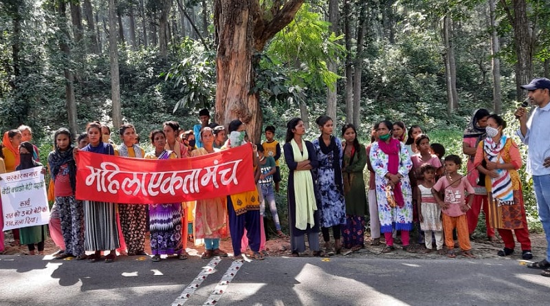 protest in uttrakhand against hathras gang rape