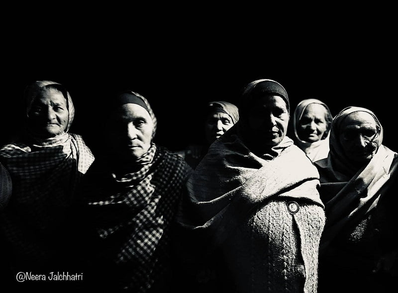 Old age women farmers at Tikari border for their children