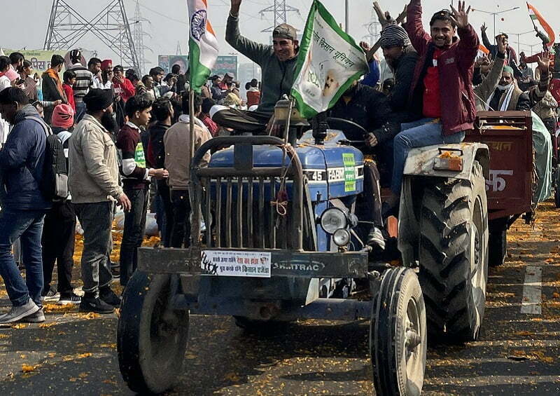 tractor parade farmers
