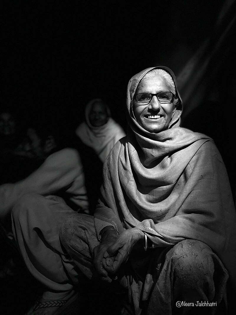 Old age women farmers at Tikari border-12