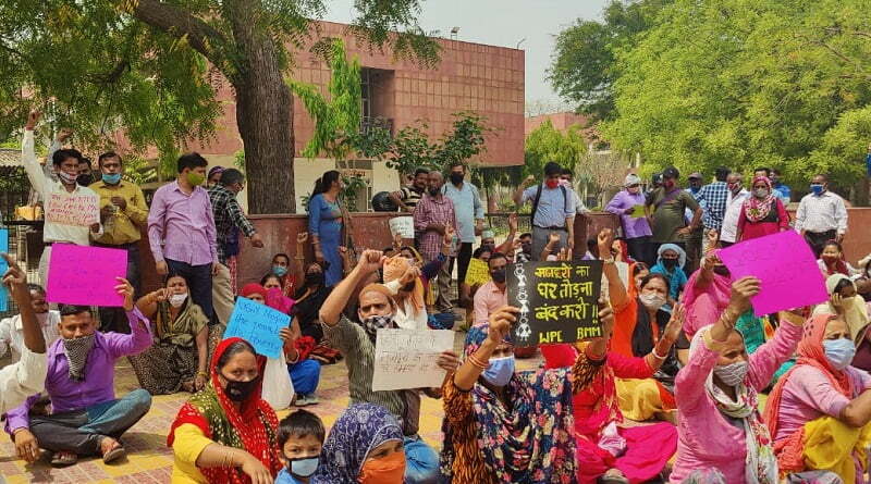 protest against demolition in faridabad 2