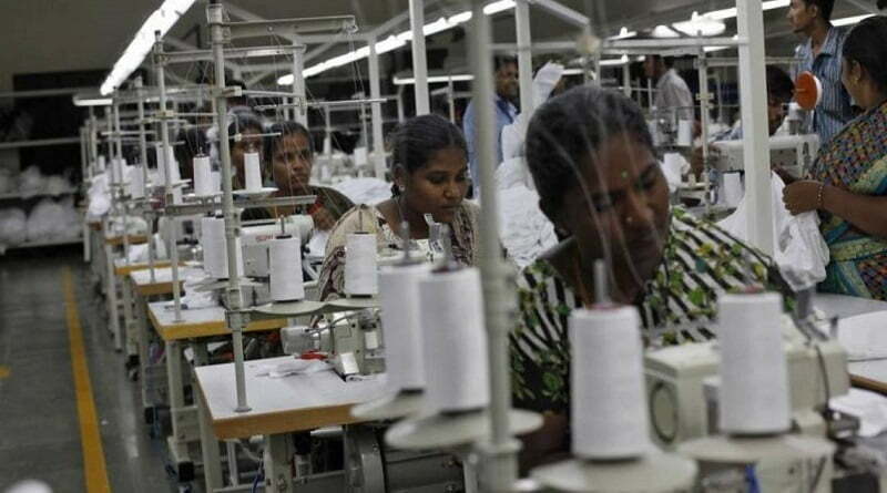 https://www.workersunity.com/wp-content/uploads/2021/05/Bengluru-garment-workers.jpg