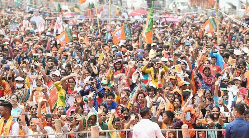 https://www.workersunity.com/wp-content/uploads/2021/05/crowd-in-Modi-rally-in-west-bengal.jpg