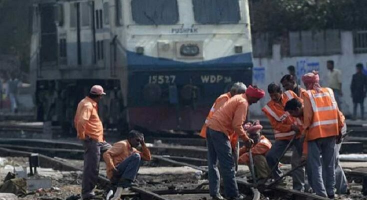 railway-employees protest