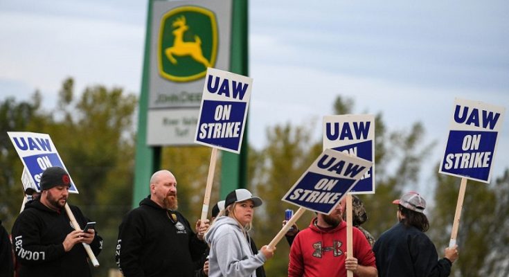 https://www.workersunity.com/wp-content/uploads/2021/10/uvw-strike.jpg