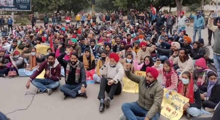 https://www.workersunity.com/wp-content/uploads/2022/02/fredenberg-workers-protest-in-Mohali-New.jpg