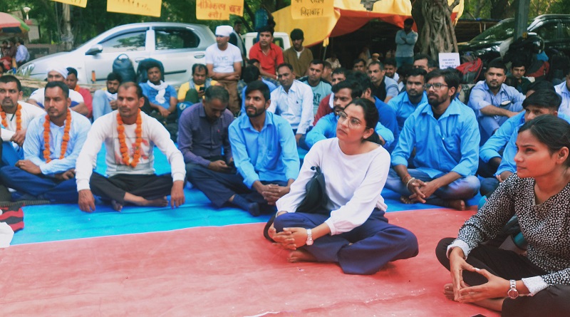 https://www.workersunity.com/wp-content/uploads/2022/10/Nodeep-Kaur-during-Terminated-Maruti-workers-sat-on-Hunger-strike.jpg