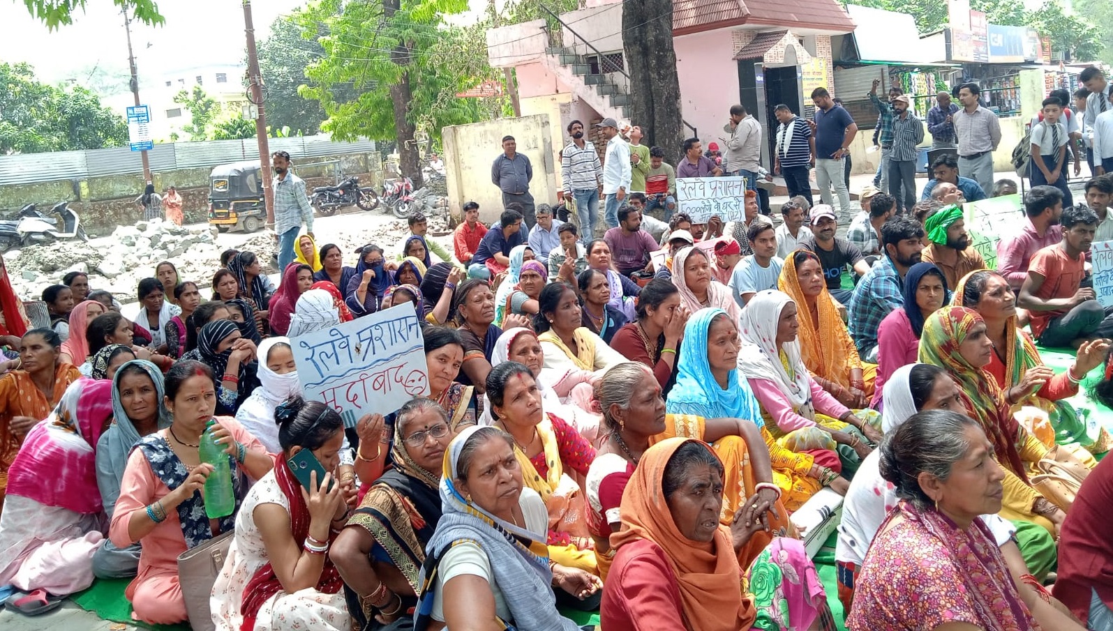 https://www.workersunity.com/wp-content/uploads/2023/05/lalkuan-nagina-colony-anti-encroachment-drive.jpg