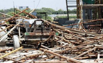 scaffolding collapses