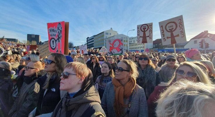 https://www.workersunity.com/wp-content/uploads/2023/10/women-equality-strike-in-icelands.jpg