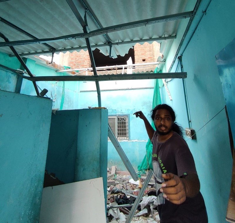 https://www.workersunity.com/wp-content/uploads/2023/12/Jharkhand-workers-trapped-in-chennai-room.jpg