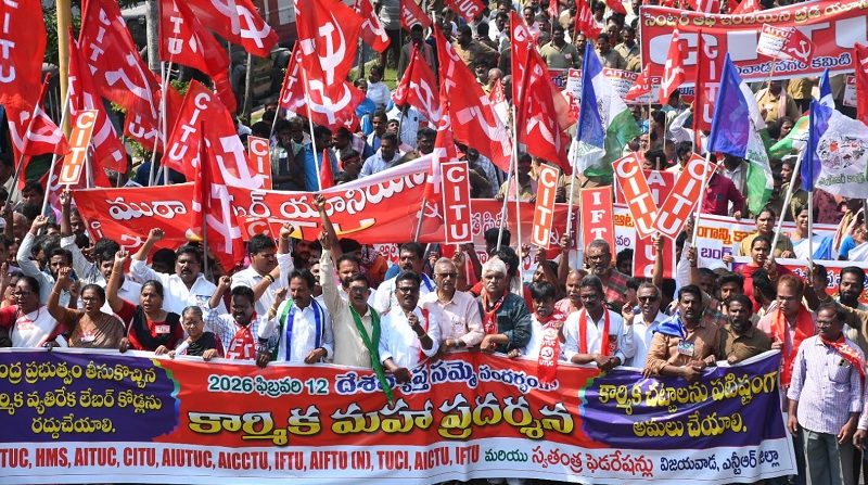 श्रम संहिताएँ: आज़ादी के बाद का सबसे बड़ा श्रम सुधार या नई गुलामी की नींव?