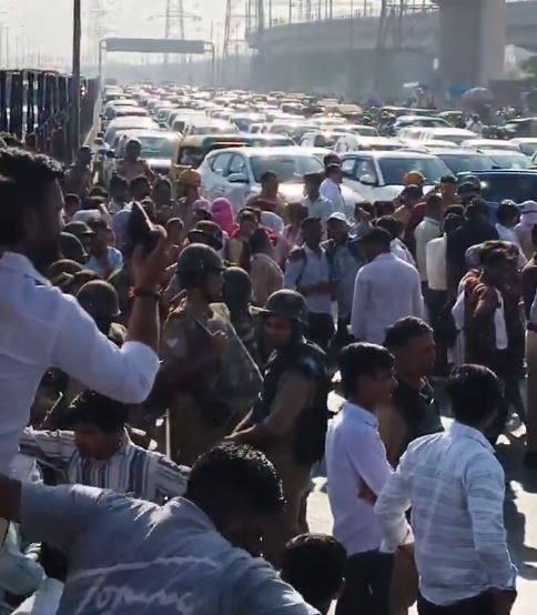 curtsey Social Media Screen Grab