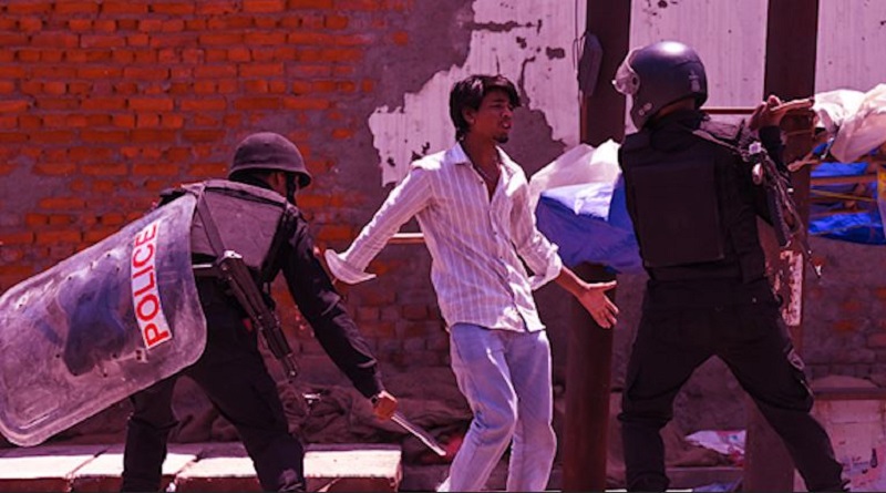 नोएडा प्रोटेस्ट में 1100 मज़दूर रिहा पर फ़ोन नहीं लौटा रही नोएडा पुलिस, आर्थिक ज़िंदगी का एक मात्र साधन कब मिलेगा?