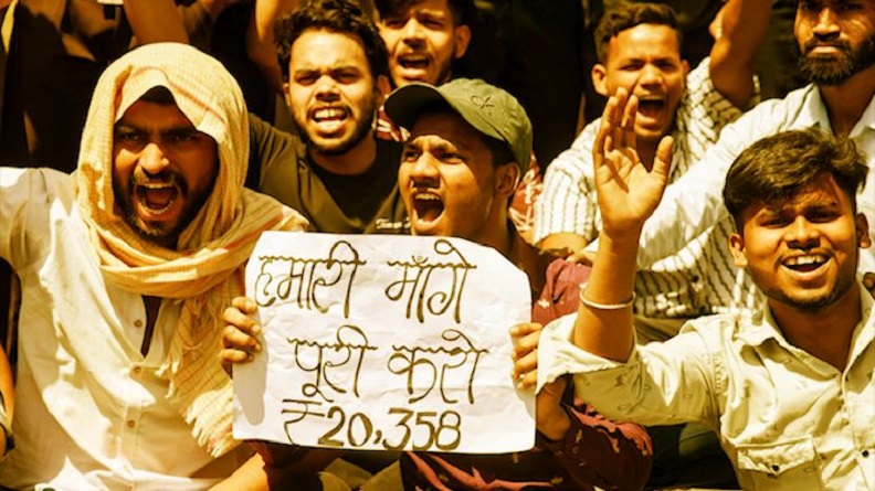 8 घंटे काम और जीने लायक वेतन बिना ज़िंदगी नहीं: शिकागो से आज के नोएडा तक- नज़रिया