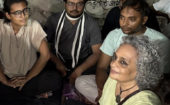 कॉकरोच आंदोलन को लेकर मशहूर लेखिका अरुंधति रॉय का भ्रम कैसे टूटा?